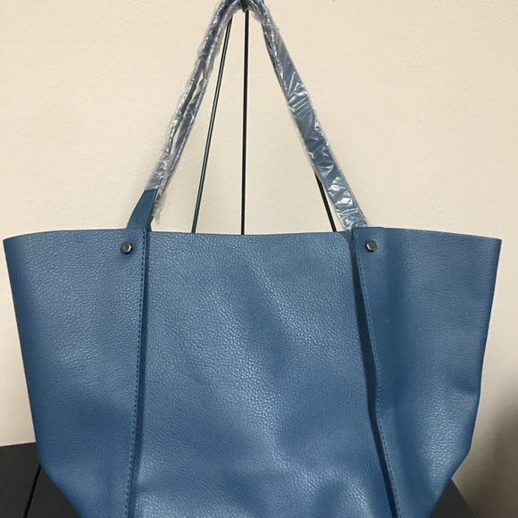Neiman Marcus Large Tote - Picture 4 of 7